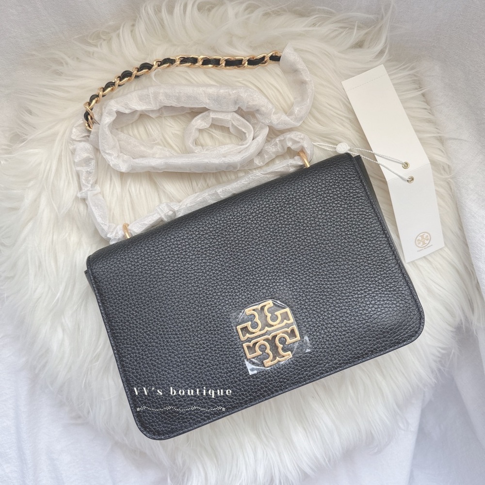 NWT Tory Burch Britten Adjustable Shoulder Bag Pebble Leather Black Gold 67292